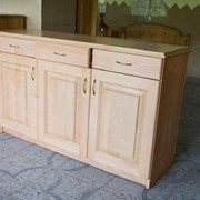 Мебель корпусная из древесины сосны высшего качества фото