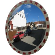 Сферическое круглое уличное зеркало фото