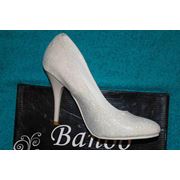 Осуществляем продажу свадебной обуви Banno фотография