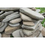 Песчаник “Адыгея“.Природный камень для садовых дорожек,альпийских горок,садов камней. фото
