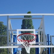 Баскетбольный щит 1800х1050 мм, из оргстекла толщиной 10 мм, с силовой антивибрационной металлической рамой