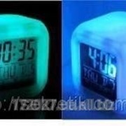 Часы-будильник Хамелион с термометром, меняет цвет