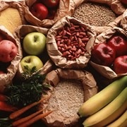 Поставка фруктов, овощей, орехов фотография