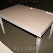 Кухонный стол из искусственного камня +4 стула