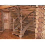 Лестницы деревянные с ковкой фото
