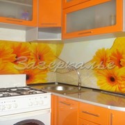 Кухонный фартук из стекла (Скинали) в оранжевой гамме фото