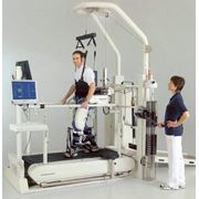 Роботизированное ортопедическое устройство для восстановления навыков ходьбы Lokomat производства компании Hocoma Швейцария фото