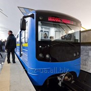 Промежуточный вагон метро модель 81-7081 фото