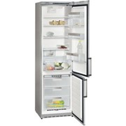 Холодильник с нижней морозильной камерой Siemens KG39SA70