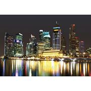 Вид с залива на ночной Сингапур