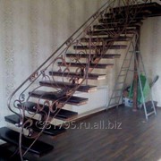 Лестница с кованными перилами