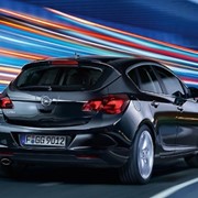 Автомобиль Opel Astra фото