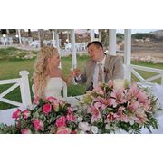 Свадьба на Кипре в беседке отеля Golden Bay Beach 5*, Ларнака фотография