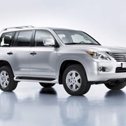 Автомобиль Lexus LX 570 фотография