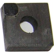 Пластины квадратные (с отверстием) фото