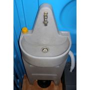 Умывальник пластиковый с помпой для туалетных кабин фото