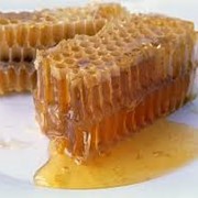 Мед в сотах от производителя, натуральный мед фотография