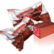 Конфеты шоколадные “Клубничка“ фото