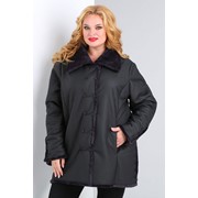 Куртка-пальто большого размера из плащёвки с воротником из экомеха чёрная C 1947 р. 54-76 фотография