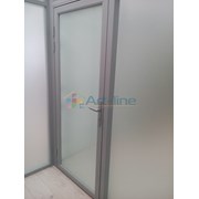 Алюминиевая дверь для офиса на заказ фотография