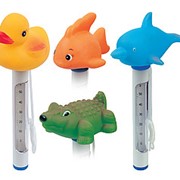 Плавающий термометр в виде животных для бассейна фотография