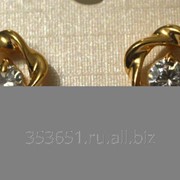 Маленькие серьги гвоздики с кристалликами .1387 фото