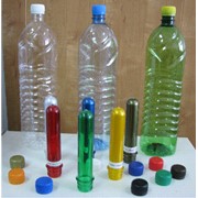 Бутылки пластиковые прозрачные фотография