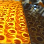 Производство полиэтиленовых флаконов с двумя горловинами и дозирующим устройством фото