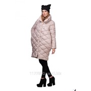 Модная женская зимняя длинная куртка-пуховик бежевая