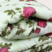 Полуторное одеяло с узором из роз фотография