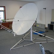 Компактные мобильные системы спутниковой связи Fly Away фотография