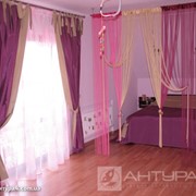 Штора для детской комнаты в сиренево-розовых тонах фото
