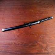 Сувенирное оружие «Катана», чёрные ножны под змеиную кожу, 70 см фото