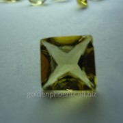 Камень подарочный Цитрин желтый квадратной формы граненный 11мм на 11мм высотой 7мм весом 6,4карат фото