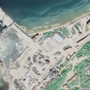 Погрузка груза на судно фото