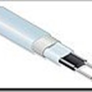 Саморегулирующийся нагревательный кабель для защиты от промерзания или поддержания температуры трубопроводов и фото