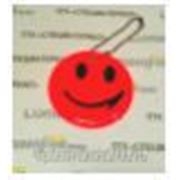 Брелок “SMILE“ светоотражающий “мягкий пластик“ (PVC), всепогодный, цвет: флуоресцентный красно-оранжевый, D=6 сm (+крепление) фото