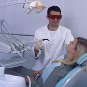 Реставрация зубов фотополимером