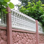 Забор бетонный фотография