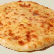 Осетинский пирог с начинкой из черемши и сыра.