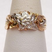 Кольцо из Белого и Желтого золота «Жасмин» от WickerRing фото