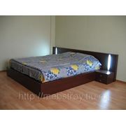 Кровать со встроенными светильниками на заказ. фото