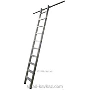 Навесная стеллажная лестница со ступенями и с одной парой крюков Krause 125101 фотография