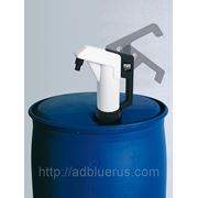 Ручной поршневой насос для AdBlue PISTON LEVER HANDPUMP WITH DIP TUBE фото