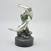 Скульптура Два дельфина фотография