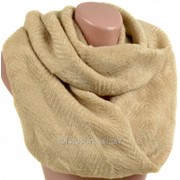 Бежевый теплый и объёмный шарф-хомут фото