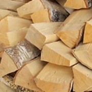 Уголь древесный из твердых пород древесины фото