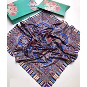 Большой шёлковый платок Этнический в подарочной упаковке 100 см фото