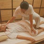 Традиционный тайский массаж фотография