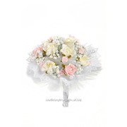 Букет для невесты №10, айвори/розовый (латекс, 7 роз) фото
